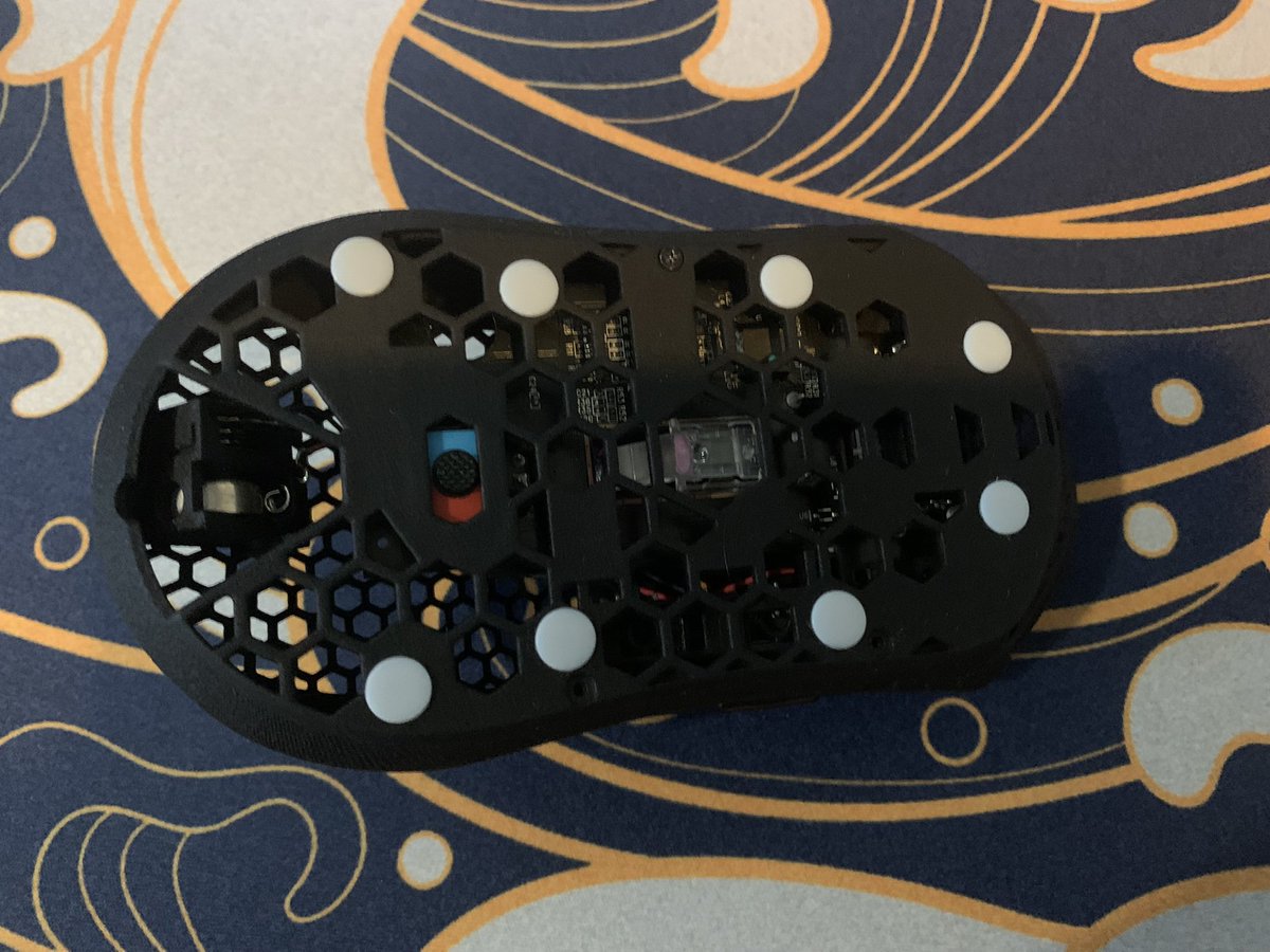MetaMiceStore's tweet photo. Does anybody know if there is a place you can buy the DIY arc 2s from @EsportsTiger? https://t.co/p1rP4tDTrB