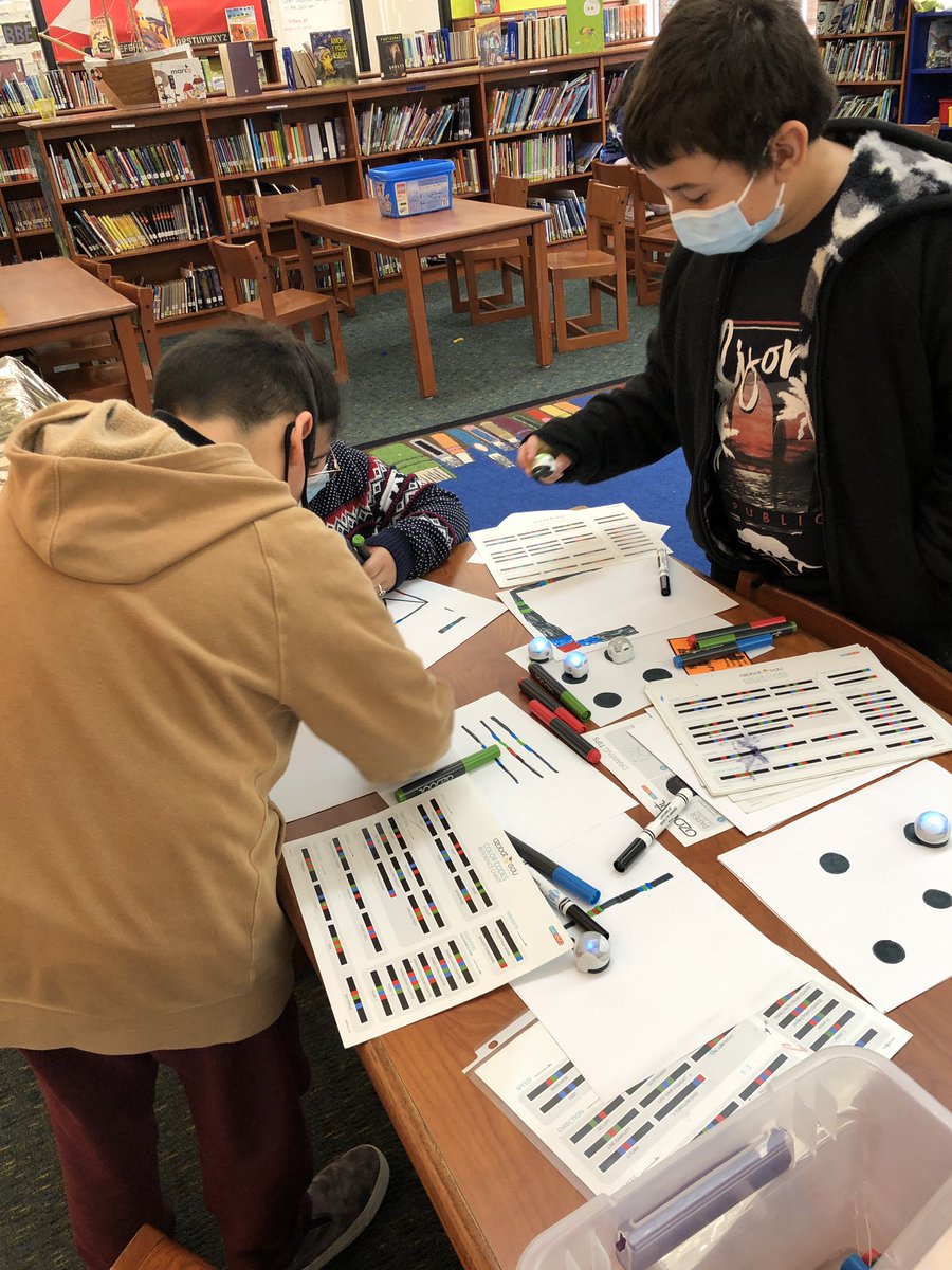 aubsimons's tweet photo. Even though it was cut short π₯Ά, we had a great week in the @BluebonnetLions library! #WRAD22 #STEM #LockhartReading #LockhartLeading #LockedOnExcellence https://t.co/CfmEXTMWoj