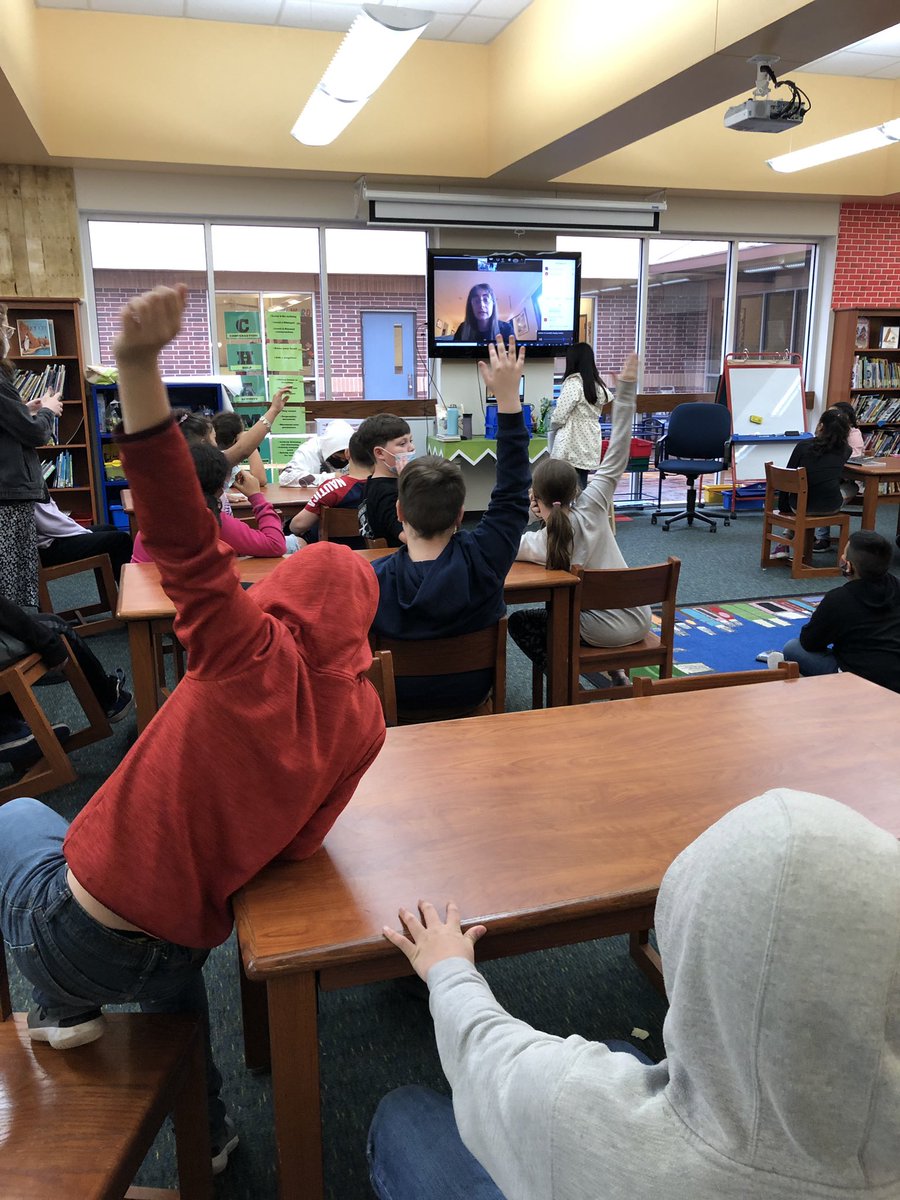 aubsimons's tweet photo. Even though it was cut short π₯Ά, we had a great week in the @BluebonnetLions library! #WRAD22 #STEM #LockhartReading #LockhartLeading #LockedOnExcellence https://t.co/CfmEXTMWoj