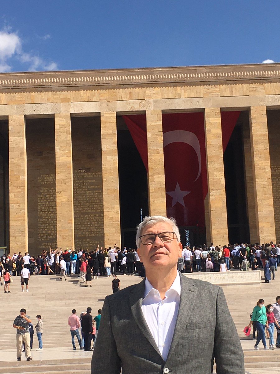 Her zaman kalbimizde, her zaman seninleyiz Büyük Liderim.