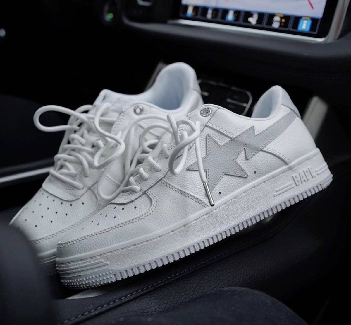 sneakerhuddle's tweet photo. BAPE x JJJJound 
ALMOST LIVE ⚡️

https://t.co/PvdtXNX1pO

#AD https://t.co/shq2IUEDG5