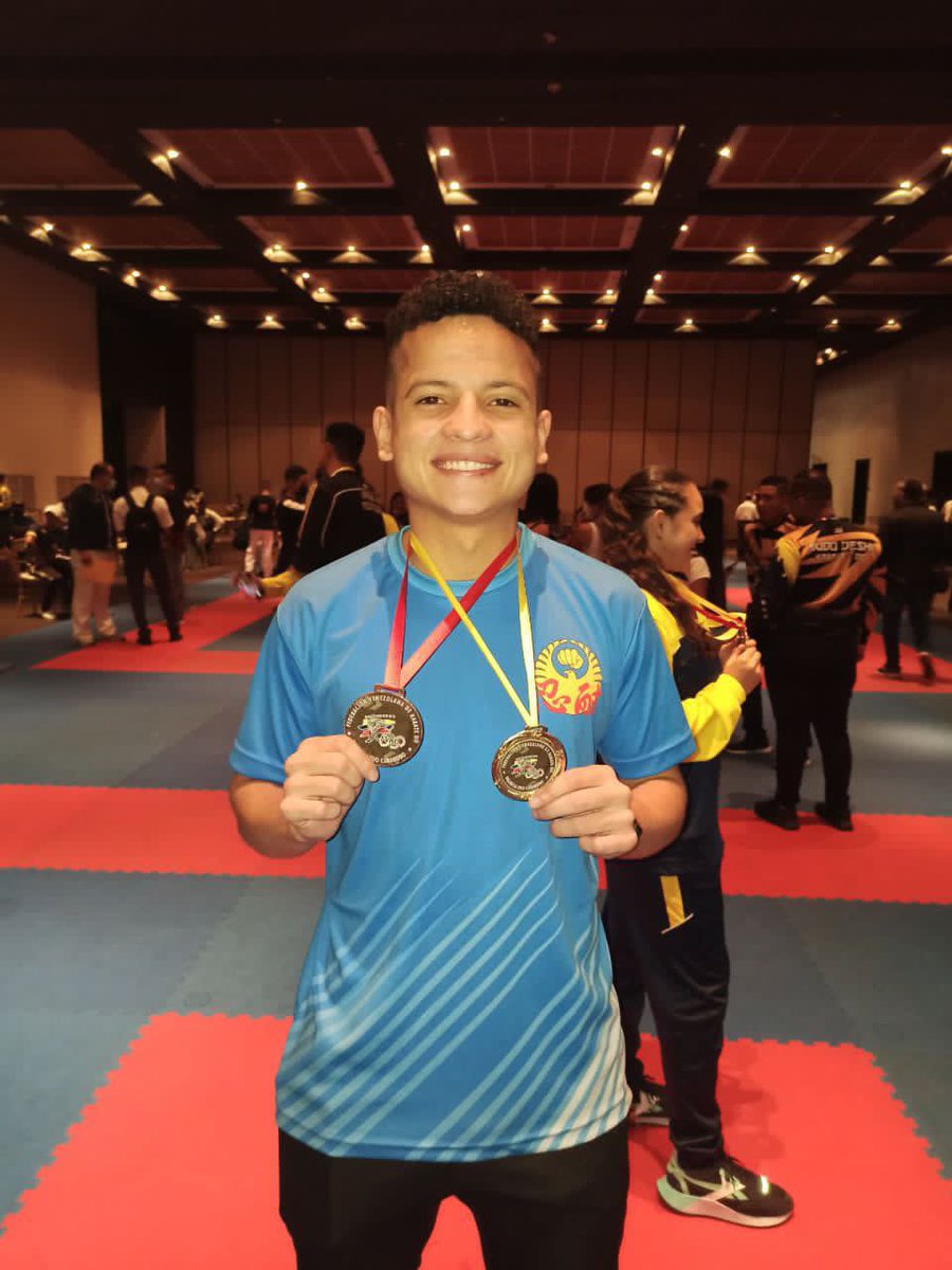 Buen día, Comunidad❤️ 
Buscamos apoyo para el Atleta Nacional de Venezuela en Karate.
Hijo de nuestro amigo <a href="/LycansStrong/">🇻🇪LYCANS-STRONG⚔️</a>.
Necesitamos reunir recursos para costear un viaje a Colombia. 
Si desea apoyarlo dejamos una cuenta Paypal: Gaboss28@gmail.com
Se agradece toda ayuda.