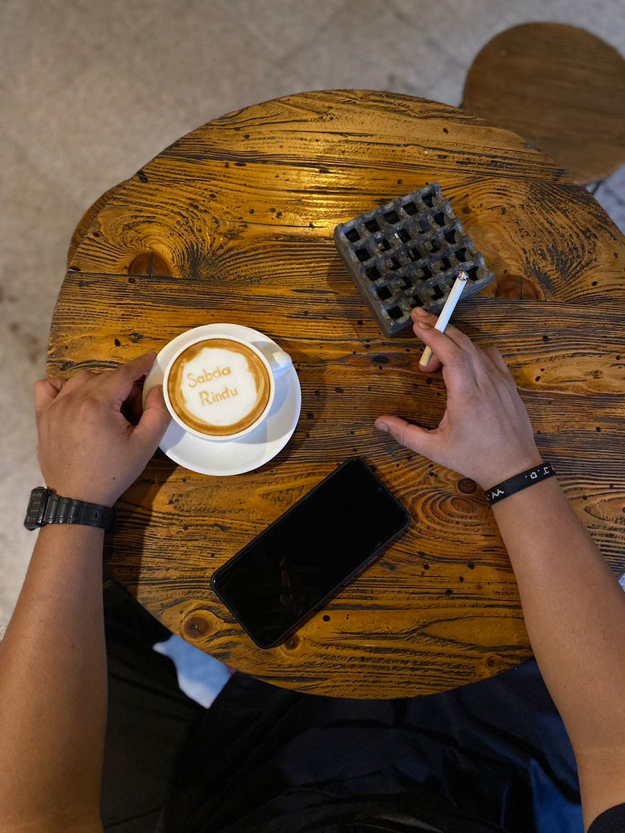 kangen sih tapi ya udah lah ya di tahan aja. #cuddlecare #fwb #ngopiditebet #SaturdayMotivation #CoffeeTime