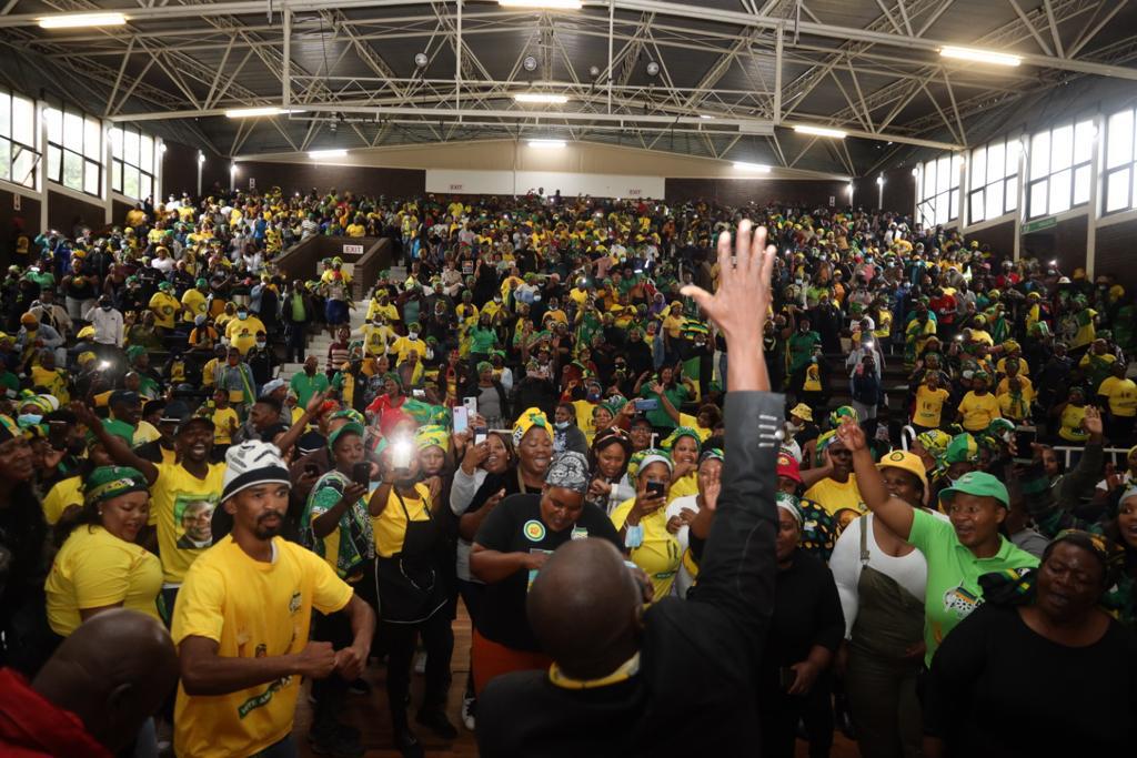 BuyaMabuyane22's tweet photo. ANC provincial Chairperson Cde Lubabalo Oscar Mabuyane has arrived in Orient Theatre ANC Dr Rubusana Region for #ANC110 celebrations.
#BuyaMabuyane22
#SecondPhase https://t.co/NWu5ez58jY