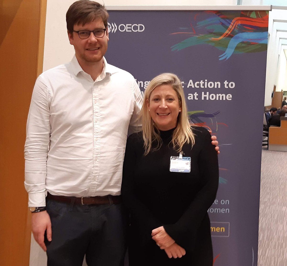 2 years ago, when we had no idea the pandemic was going to change everything, I was in Paris speaking at @OECD. This lovely fella @CoCoAwareness was speaking there too at their ending #VAWG conference.