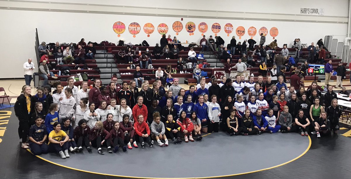 ActivitiesPi's tweet photo. This is about to happen! 91 girls strong! #girlswrestling #mshsl #MSHSLJohn https://t.co/zblW3BB944