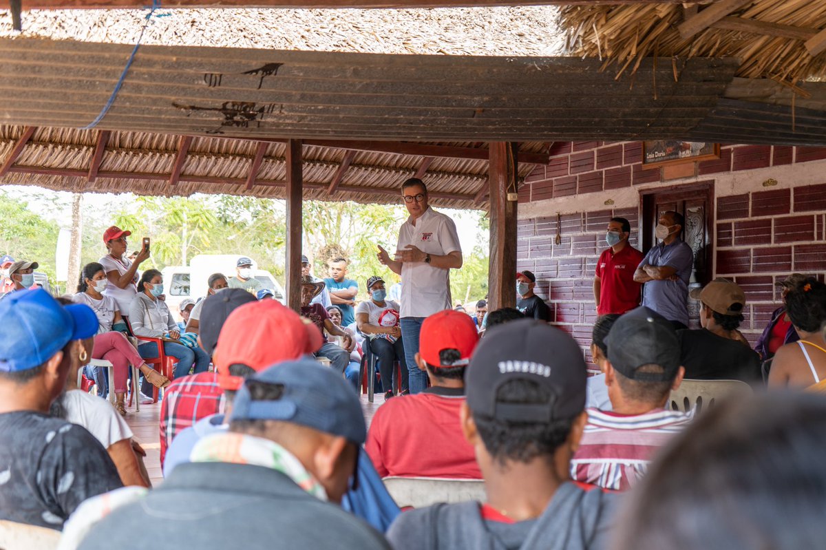 fabioaminsaleme's tweet photo. Estamos en modo 24/7 llevando nuestras propuestas a todos los rincones de #Córdoba
📍Vereda Arroyo Negro- Municipio de #SanCarlos
¡Territorio liberal 🚩! #ModoL2🚩
#EsConHechos 🇨🇴
#FabioAminSenador 🚩L2
@JocheTous #Cámara 🚩L103 https://t.co/0RVZlrqZLn