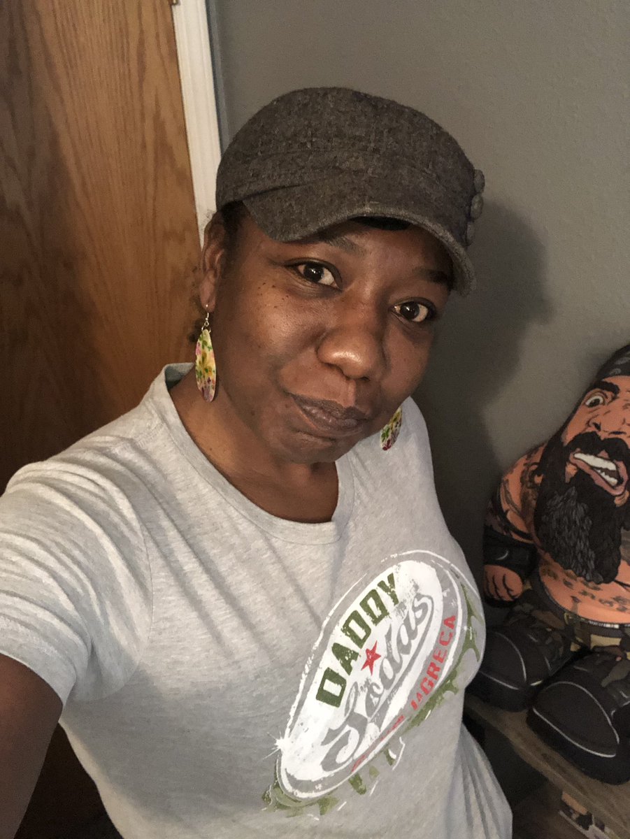TrendaMajellan's tweet photo. Good morning people 👋🏾 @BustedOpenRadio @NationsCorner @davidlagreca1 Day 6! #WMTShirtChallenge #DaddySoda #WeekendRelaxing https://t.co/DbpQr8UEgb