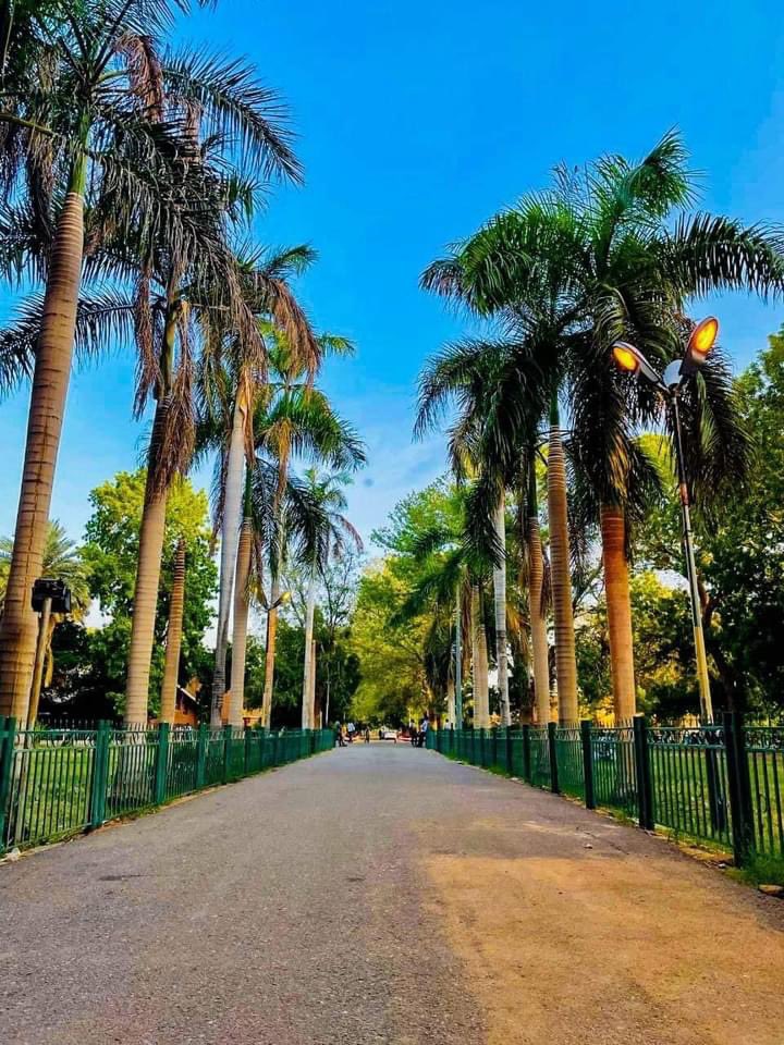 نشر موقع جامعة الخرطوم - #السودان هذه الصور  .
جامعة الخرطوم هي أقدم الجامعات السودانية وتعتبر من الجامعات العريقة في أفريقيا والشرق الأوسط، تقع الجامعة في مدينة الخرطوم