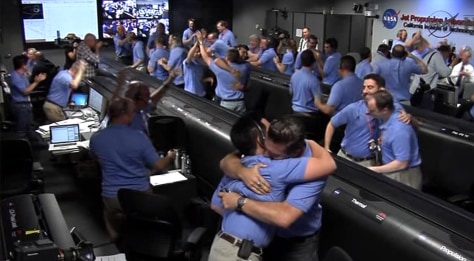 La var room quando trovano un mezzo motivo per annullare un gol alla Roma.
