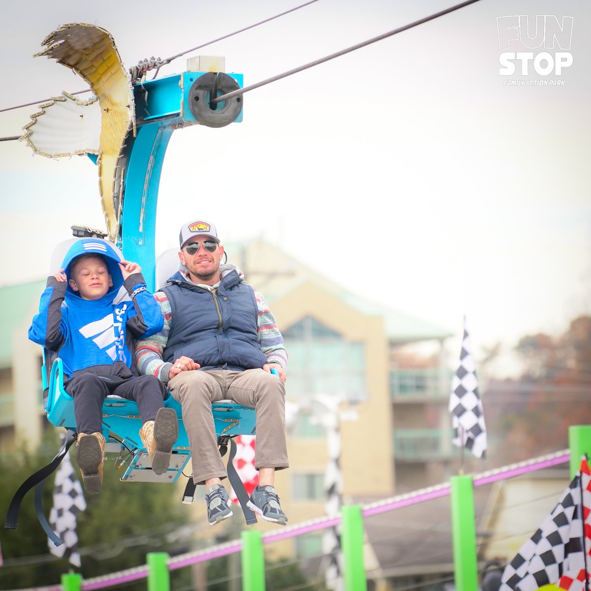 FunStopTN's tweet image. Hold on to your seats, this will be a smooth ride! Soar with the Eagle at Fun Stop Family Action Park 🦅
⠀
#funstop #family #action #park #gokarts #kidrides #skyscraper #slingshot #zipline #pigeonforge #vacation #smokymountains