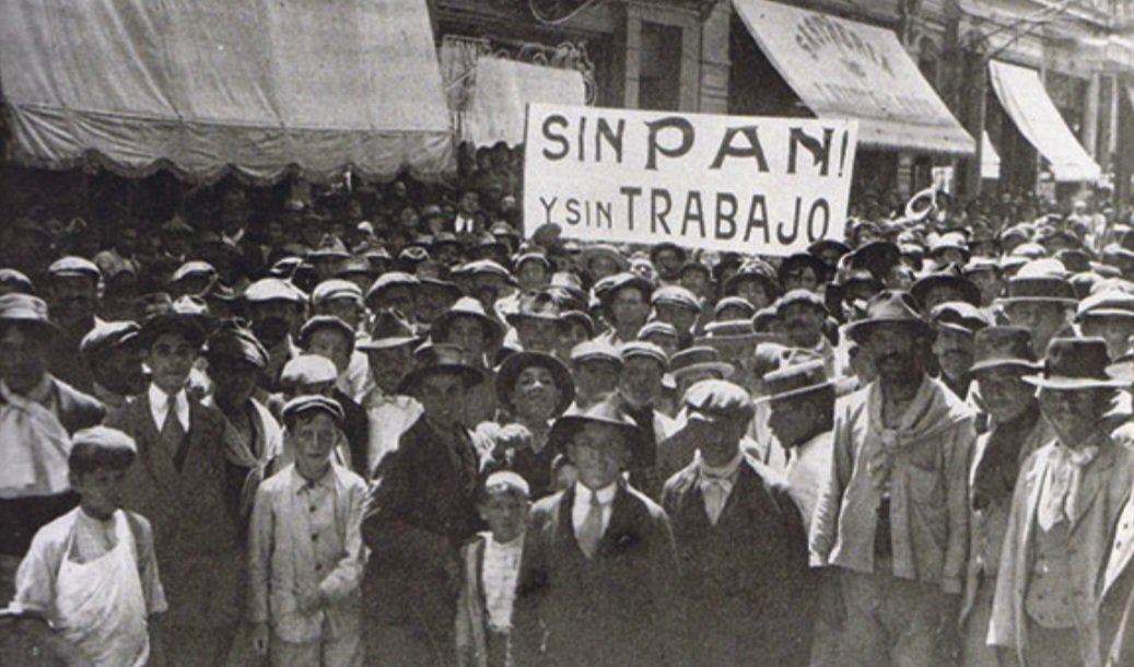 AteneuVdk's tweet photo. 103 anys de l'inici de la Vaga de La Canadenca amb la #CNT demostrant la seva força. Solidaritat obrera, cooperació, suport mutu... valors que avui en dia hem de tenir molt presents.

Obrim fil

#LaCanadenca
#SolidaritatObrera https://t.co/NUk2yPokUz