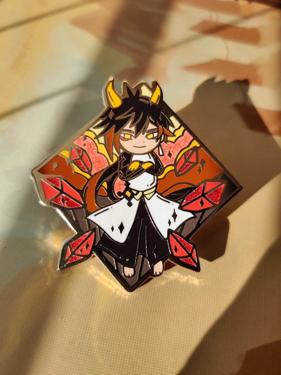 MilzMalakite's tweet photo. Zhongli/Morax pins now available in my shop! Link down below ✨

RT's are greatly appreciated 🙏 #genshinfanart #zhongli #genshinimpact https://t.co/AaXHZaN8vT