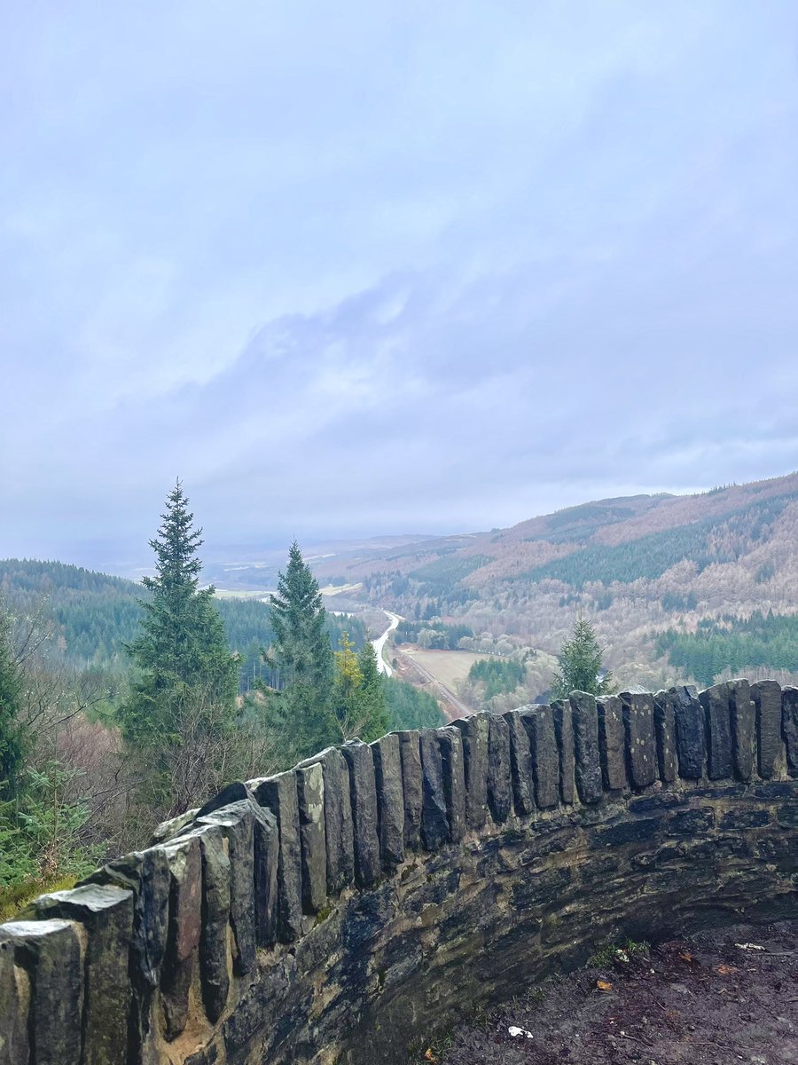 AndyPhysio_'s tweet photo. Nice walk up to Pine Cone Point before the rugby ✅ @LisaMercer_ https://t.co/4ZL4pSFp7w
