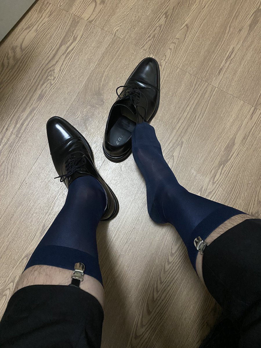 G2010JJ's tweet photo. 这两天好像发春了，拍照特别有感觉。
（深圳正装0 找深圳正装1） https://t.co/zNUsNKd5e0