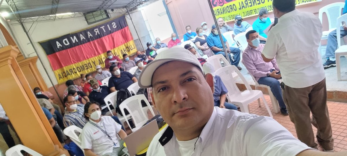 AyalaFrankSv's tweet photo. @SITRAANDA este día realiza su Asamblea General y nuestro Secretario General @DAVIDMELQUISED2 y Secretario General de @STIPES2020 apoyando a @FesipaesO de cerca junto a los trabajadores. https://t.co/X4mfQMcFBk
