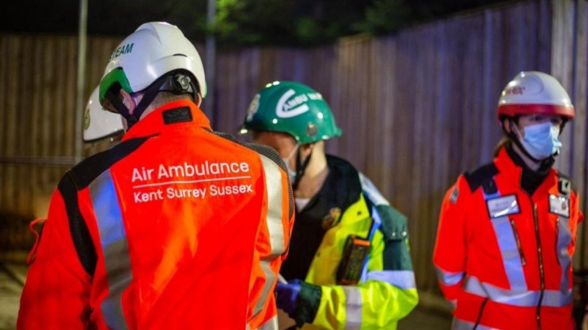 Last week some KSS crew took part in a major incident training exercise working alongside colleagues from <a href="/SurreyFRS/">Surrey Fire & Rescue Service</a>, <a href="/SurreyPolice/">Surrey Police</a>,  <a href="/SECAmbulance/">South East Coast Ambulance</a>  <a href="/Ldn_Ambulance/">London Ambulance Service</a> and Border Force.  <a href="/BritishArmy/">British Army 🇬🇧</a> cadets kindly volunteered as some of the simulated casualties. #Collaboration