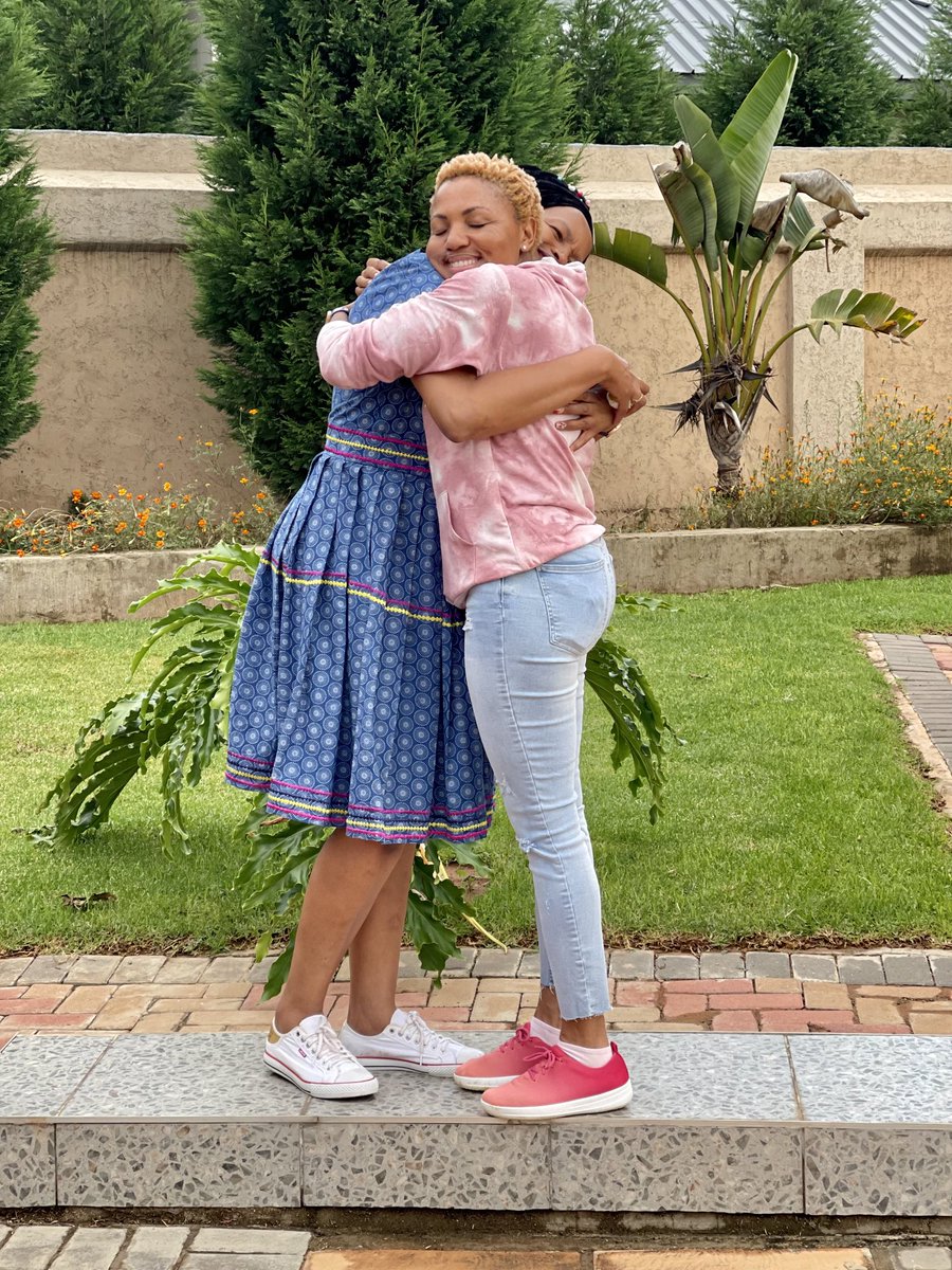 dr_lovelee's tweet image. My sister is the Deputy Judge President of the Mpumalanga High Court.. ❣️❣️

My family 🥺🥺🤌🏽💓💓