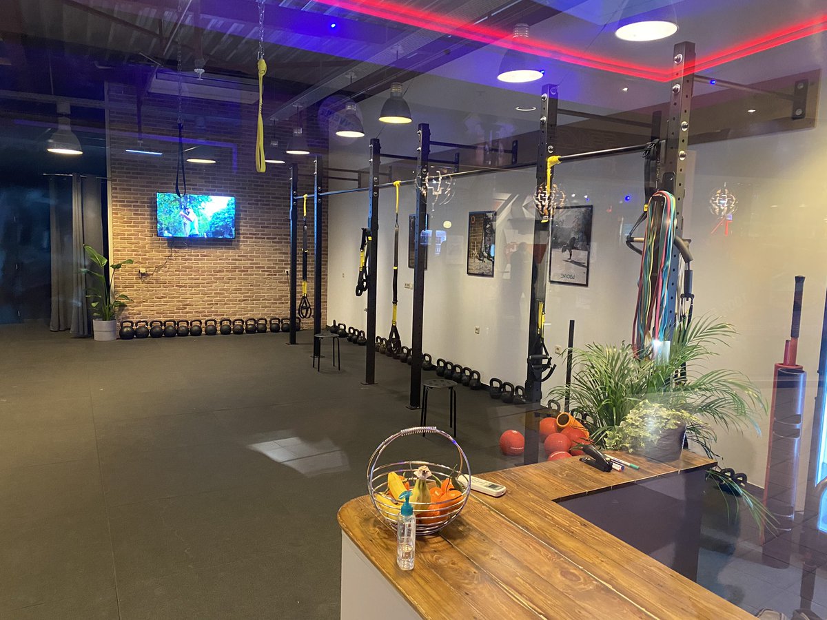 UGambini's tweet photo. Dear Brussels friends come try the new boutique gym business launched by my wife @LisaPinkRose and her 2 other partners 
(not far from merode, nearest metro stop Thieffry) 🙏 
Try a free discovery class!
Check: https://t.co/M1b8uQMo9A 

@euscreams @POLITICOEurope @BrusselsTimes https://t.co/iQR3BpGR0n