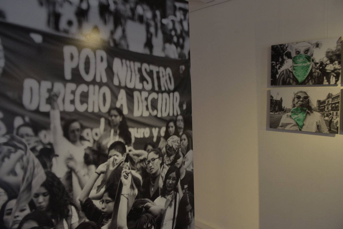 CasadelLago's tweet photo. Este fin de semana, antes de función de Totoro, visita la expo #EnLaCalleyEnLaHistoria. Curaduría: Julia Antivilo. Archivos: Ana Victoria Jiménez + @prodymil.

📣 Jueves a domingo, 11:00 a 17:00. #EntradaLibre, uso obligatorio de cubrebocas.
+ info: https://t.co/7SsQxx51nB https://t.co/PM5uPuEQJ1