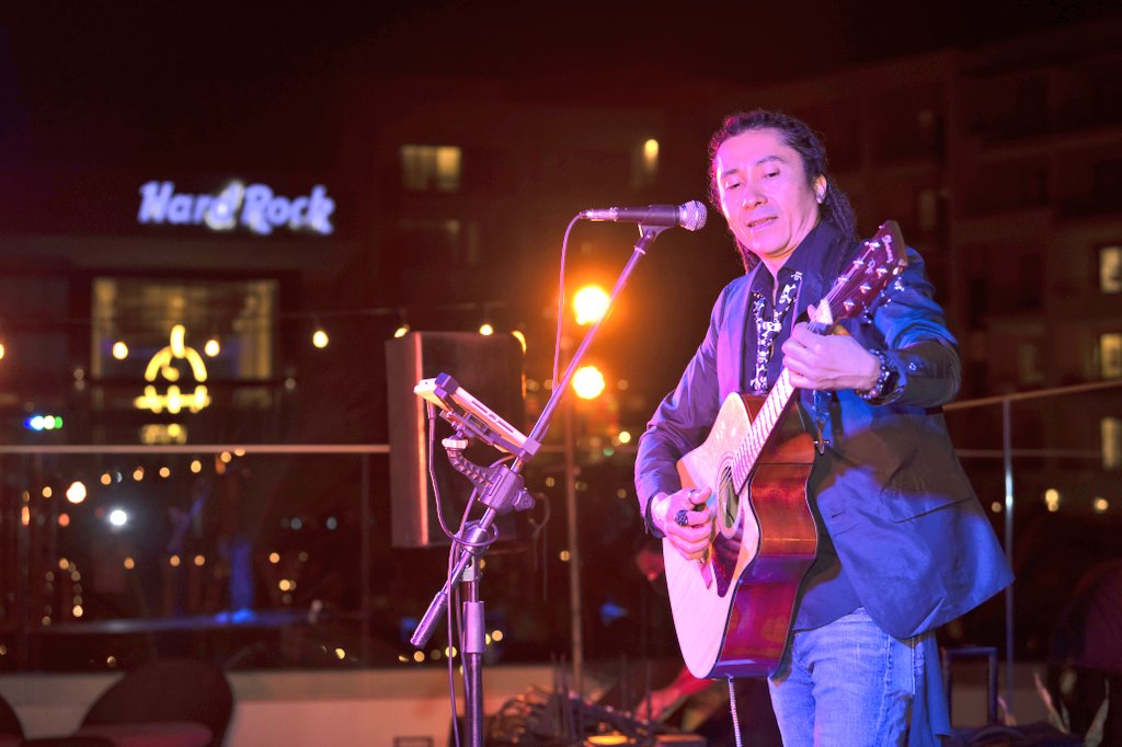 🍴🎸🤟 El programa gastronómico #RockstarChefs está de regreso y en esta ocasión, tuvo lugar en <a href="/HRHLosCabos/">HRH Los Cabos</a>, en donde se brindó una experiencia culinaria de primer nivel a los huéspedes con dos invitados de lujo: Juan Arroyo de @MxCarajillo y Juan Emilio Villaseñor <a href="/lacocinoteca/">Juan Emilio Villaseñor</a>