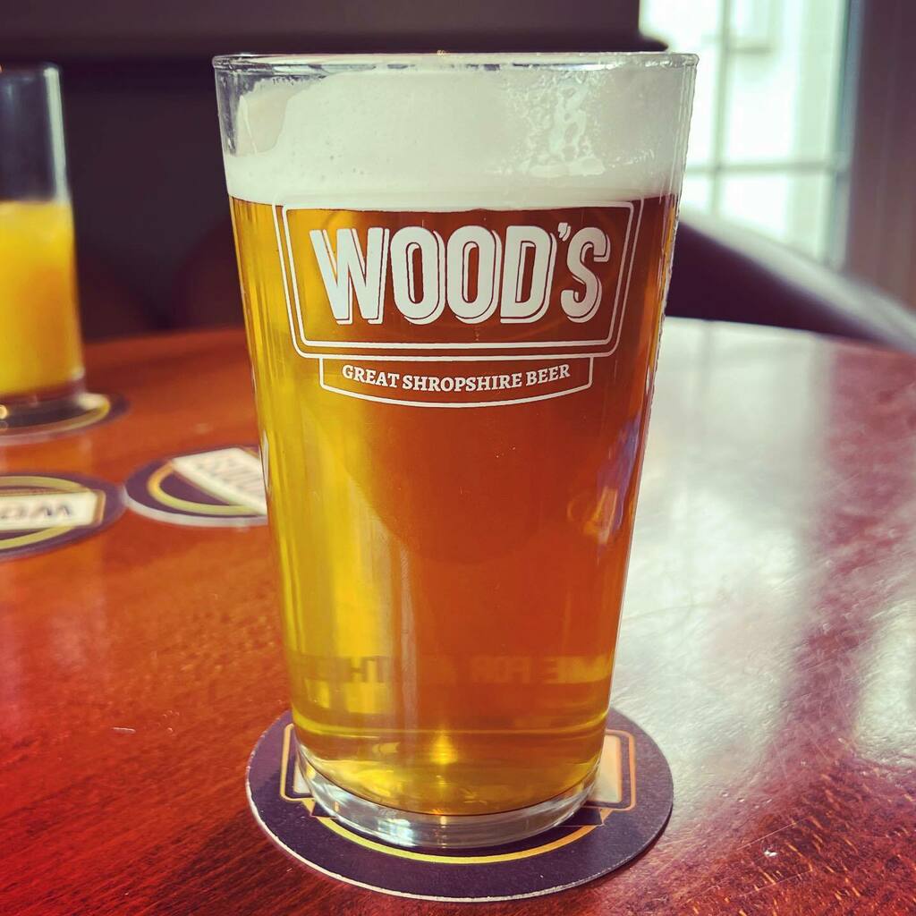 eddequincey's tweet image. A pint. In a pub. #oldnormal 🍺 instagr.am/p/CZmhaxlMEg0/