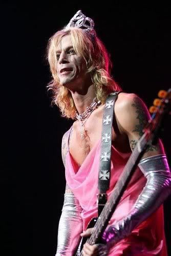 HAPPY BIRTHDAY DUFF MCKAGAN 