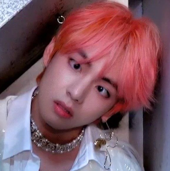 น้องแทเป็นเด็กน่ารักขี้เล่นแอบซนบ้างเหมือนลูกแมวตัวน้อยเลย  #TAEHYUNG https://t.co/4pbzgNUxqT<a href="/tag/taehyung"class="tags">#TAEHYUNG</a>