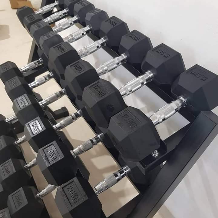 Hello Good evening, am a fitness trainer based in Nairobi. I sell gym equipments at affordable prices. Hexagon Dumbells normally goes for 350 ksh per kg ,right now I give offers of 50ksh per kg ( 1kg at 300ksh ) #bodybuilding #MasculinitySaturday