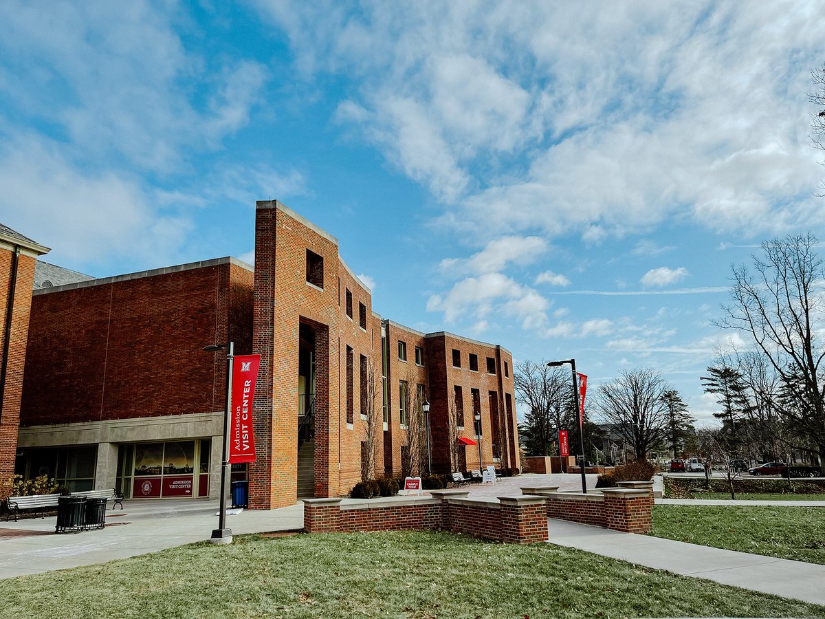 POV: You've just arrived for your college visit on the most beautiful campus that ever there was. #LoveAndHonor #MakeItMiami