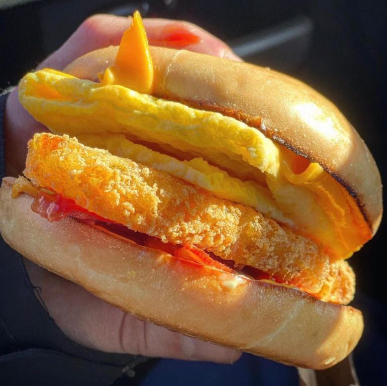 JagoeCapital's tweet photo. Pretty good... 
@FoodieFrensNFT McBagel with a Hashbrown on top is worth about 20 $SOL right now ($2,300)

How much is your McBagel worth, @McDonalds?
ohhh... whats that? you don't have it anymore? you took it off the menu because the fiat economy is shit?
https://t.co/qALRXl8m3R https://t.co/KgGkO5mmVy