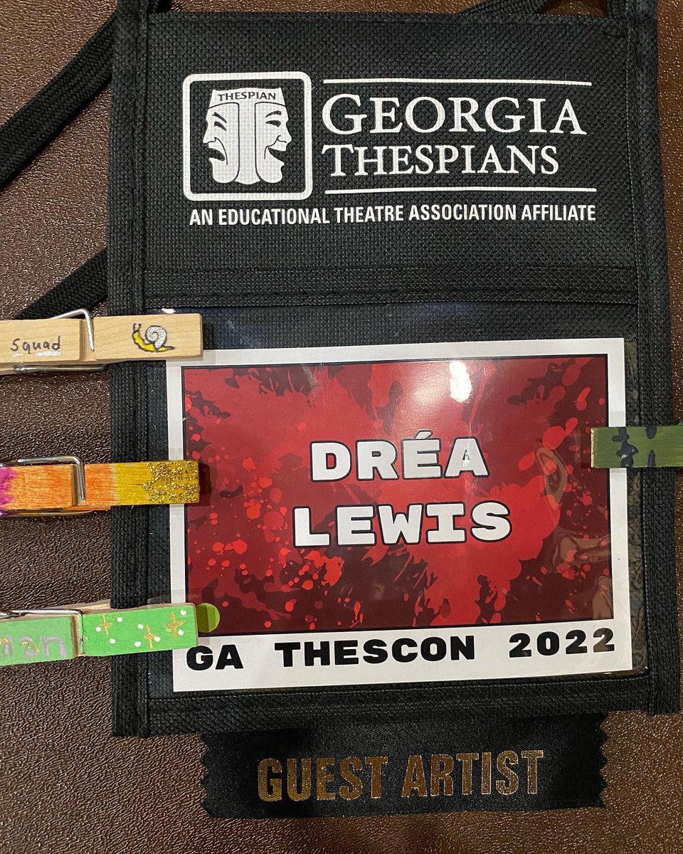 DreamofDrea's tweet photo. I love a well organized event & @gathespians is one. Made for high school theatre programs, this event is the 3rd largest in the country. My morning workshop of Voice + Face from my book went well. I have a couple more to present before my mission is complete. #Theatre #thescon https://t.co/03bgikcYk5