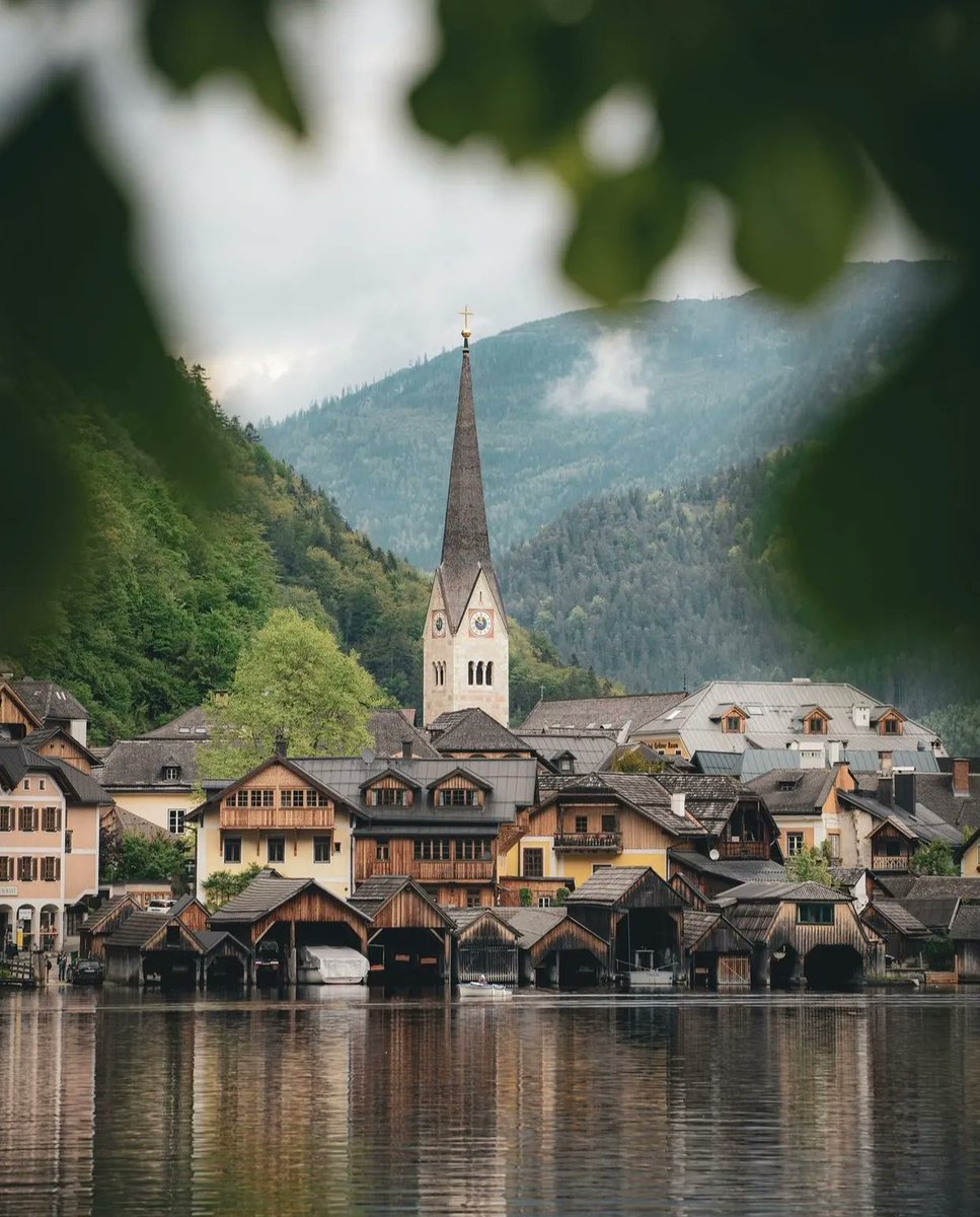 Hallstatt, Austria 🇦🇹
📸: lea.0tte | IG