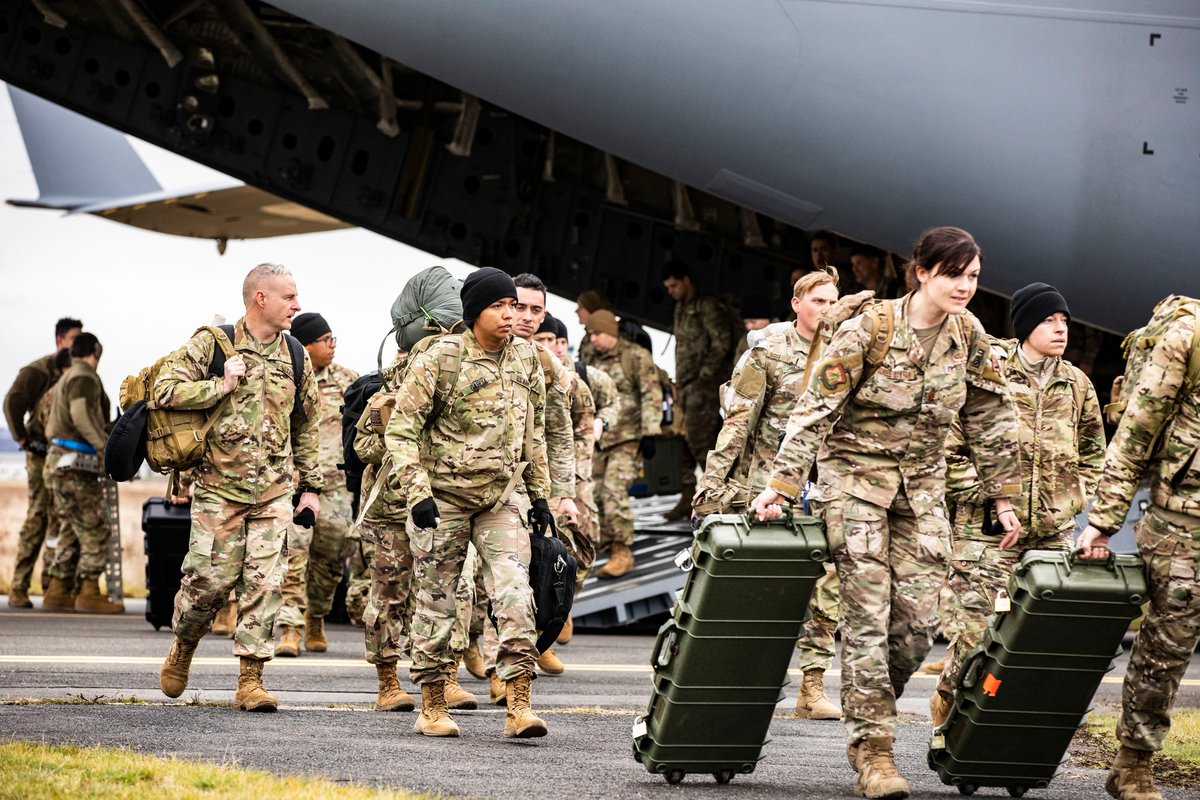18airbornecorps's tweet photo. WE HAVE ARRIVED! 

Our Soldiers continue to flow into Europe to reassure and defend our Allies. 

#StrongerTogether #SupportToAllies https://t.co/TWKHaAPiq1