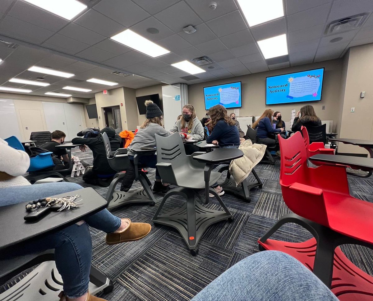 ISU_Cmla's tweet photo. Our first meeting of the year with Melissa and Josie! 🤩
It is so great to meet up and share ideas! 
Next meeting on February 27th- see you there?👀👀 
#CMLA #middleschool #middleleveleducation #callandresponse #learning #education #meeting #socialmedia https://t.co/CsUm5AUldN