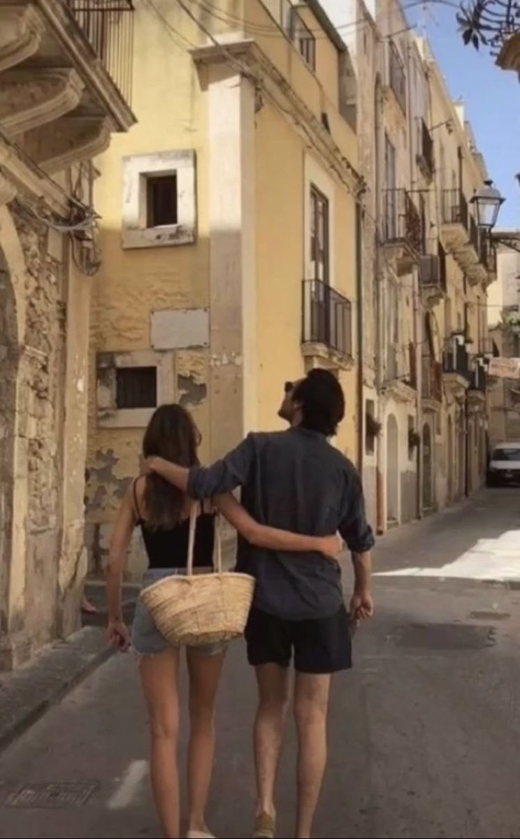 therowsmvse's tweet photo. italian escape with your lover for the summer https://t.co/KDmtT19kA2