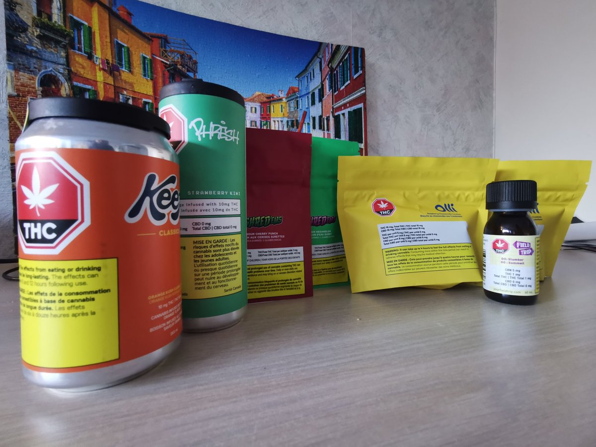 The biggest shoutout to <a href="/ollibrands/">Olli Brands Inc</a> superstar Thaomy: she is a gem and shared valuable knowledge about their products and even highlighted some of her faves.
Infused Raspberry Cheesecake cookies? Count me in.
Edibles and beverage haul: