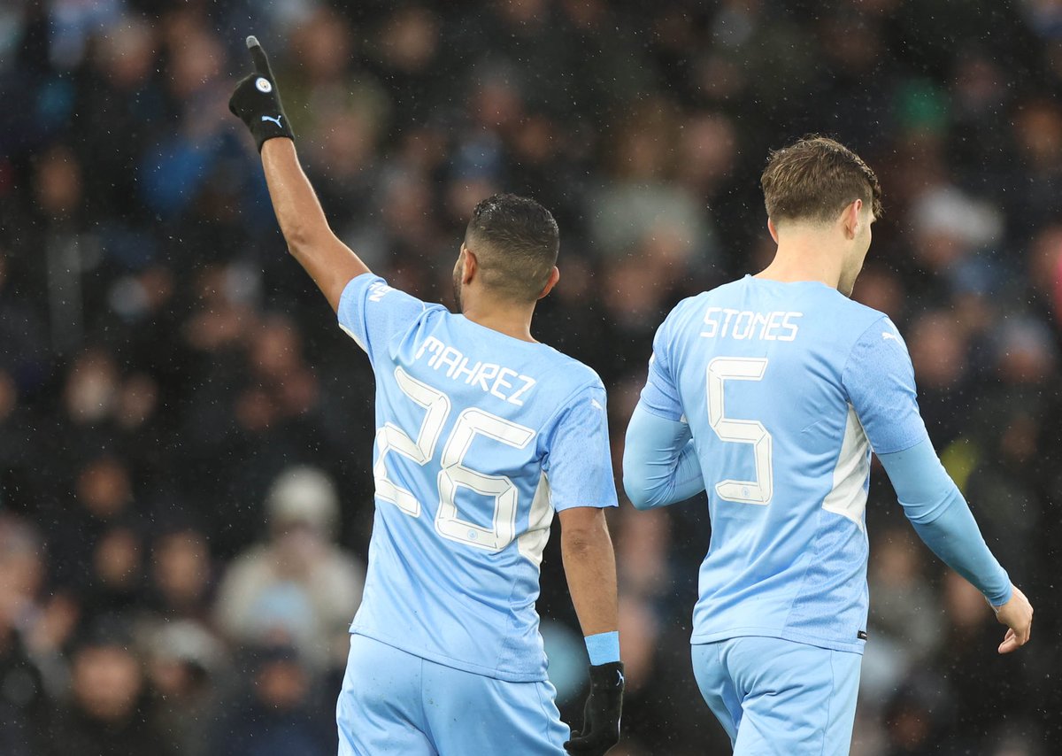 Mahrez22's tweet photo. Great performance today again, on to the next one 💪🏼 (this right foot 🤦🏻‍♂️😂😂) https://t.co/sasYzCnT6G