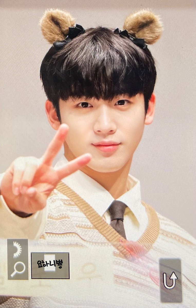 YOHANI_PP's tweet photo. 220205 #WEi 시그 팬사인회 #김요한

너무 귀여워서 화가 나
#KIMYOHAN #YOHAN @WEi__Official https://t.co/D0wBmVQLm7