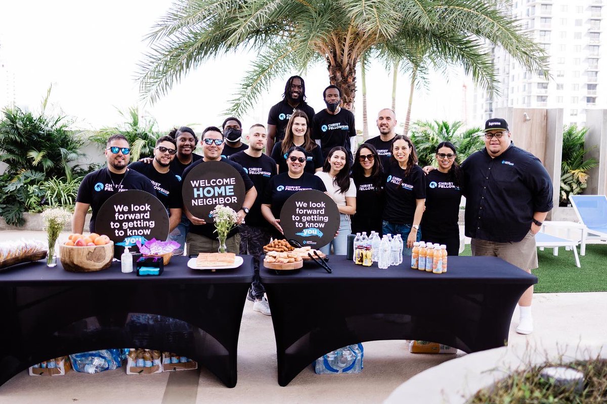 CFMiami's tweet photo. Serve Saturday was a huge success! We’re so grateful for everyone who joined us this morning to serve their communities, showing them the love of Christ. ❤️
Swipe 👉 to take a look at a few of our favorite moments from today!
#InTheCommunityWithCF https://t.co/HnMOz2nSdm