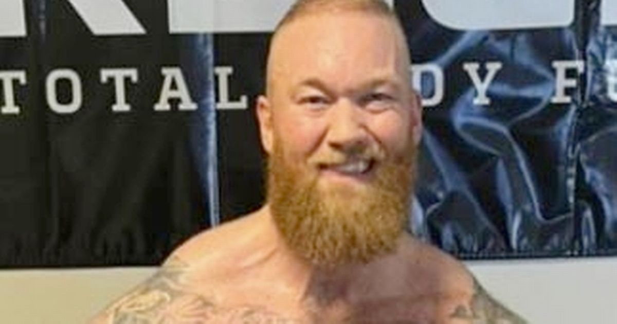 Thor Bjornsson looks slim as ever after losing 'Frankie Dettori's entire weight' https://t.co/ZnKnzREG25 https://t.co/VFXBMK62U7
