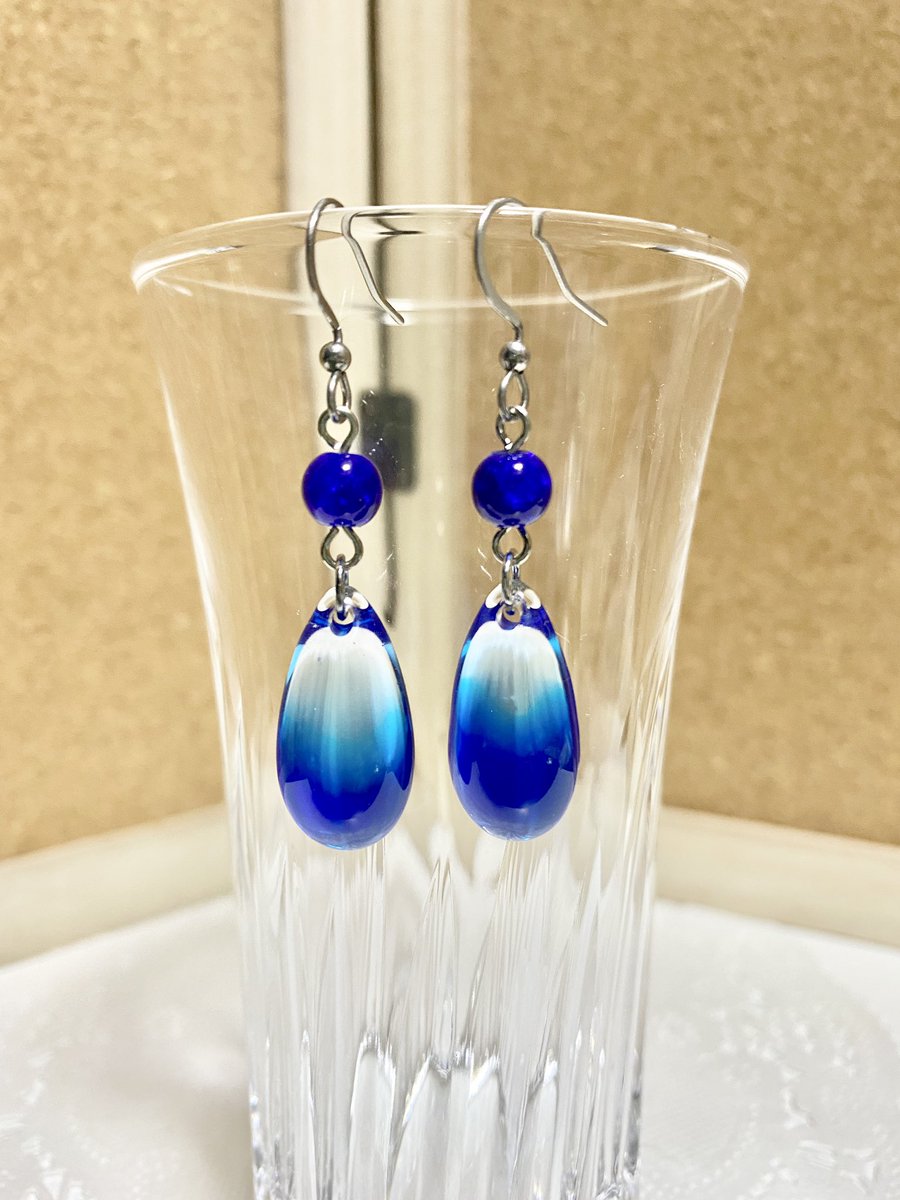 samokitisamon's tweet photo. わりと気に入ってます。
#ハンドメイド
#レジン
#ピアス
#イヤリング 

https://t.co/qnev9YyxKM https://t.co/XDIk705BO3