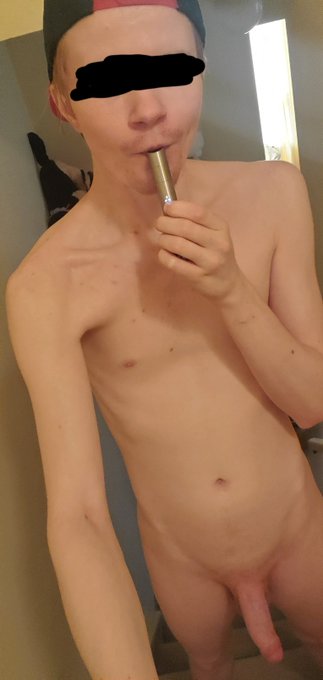 I love getting high on #weed and take nudes #twink #onlyfans #gay #bi #bfsw #porn #gayboy #bigdick #dick