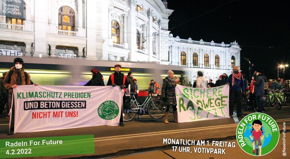 RadelnForFuture's tweet photo. Gestern haben wir wieder für etwas Verkehrsberuhigung gesorgt. In Döbling beim Gürtel und am Ring vor dem Burgtheater. Vielen Dank an alle, die dabei waren und die @LPDWien für die Absicherung sowie die Koordination mit den @wienerlinien, damit die Öffis normal verkehren konnten. https://t.co/Es9eEAKs47