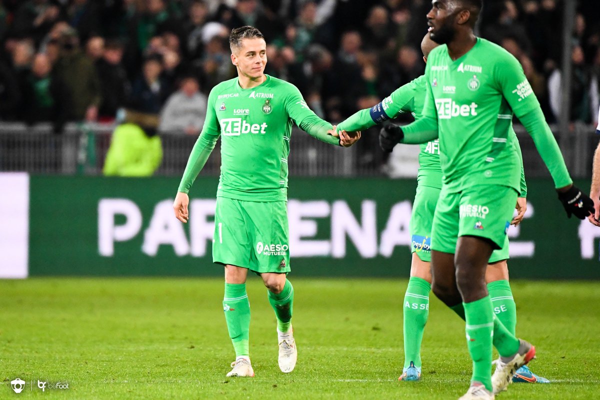 ⏱ TERMINÉ !

ST-ETIENNE 🟢  3-1  🟠 MONTPELLIER

Les Verts ont renversé la situation et arrachant 3 pts précieux pour le maintien 👊

     ⚽️ '11 : Wahi
⚽️ '82 : Hamouma
⚽️ '90 : Nordin
⚽️ '93 : Khazri

#Ligue1UberEats | #ASSEMHSC