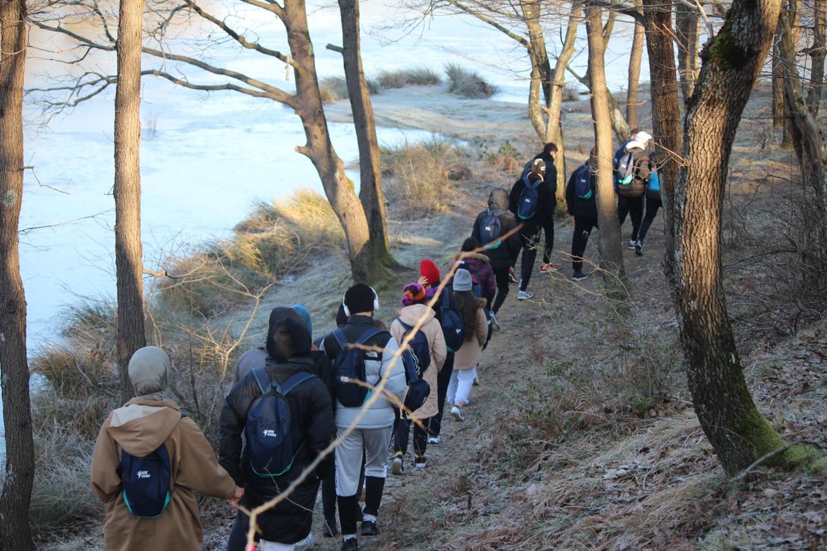 tevfikgoksu's tweet photo. Esenlerimizin gençleri için bugün düzenlediğimiz etkinliklerimiz.

🚶🏻‍♂️ Göktürk’te Doğa Yürüyüşü
⛷ Kartepe’de Kayak
🚣‍♀️ Haliç’te Kano Eğitimleri
🎯 Paintball Turnuvası
🎮 Esenler Gençlik Merkezi’nde E-Spor Valorant Turnuvası
🗣 DAHİ Söyleşileri
🏀 Spor Eğitimleri https://t.co/ivnbPkzEWh