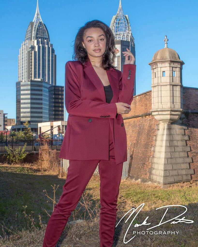 skyhawkheavy's tweet photo. Images from a shoot with @nia_models20 in Downtown Mobile.  #lifeinfocus #markdentonphotography https://t.co/hJRNrs3b01 https://t.co/G7R04kQtmG