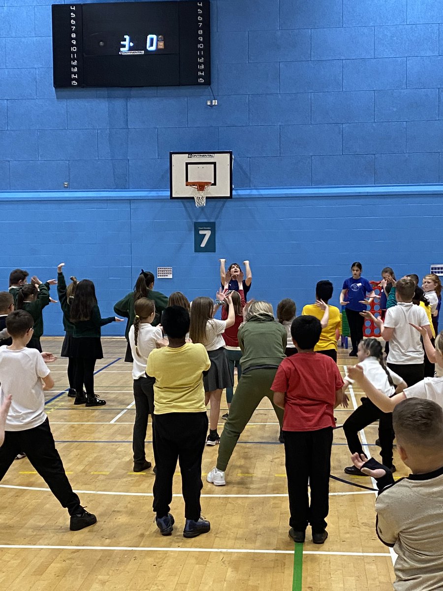 SteveFerrissOAC's tweet photo. Busy week in work finished off with the #HealthChampions workshop. 70 young people learning how they can support their own and peers Mental Wellbeing. 

Thanks to all the organisations that supported. @OCLactive @OldhamCouncil @mahdloyouthzone @YHOldham @oldhamssp @OldhamYC https://t.co/Du5EZ9WA56