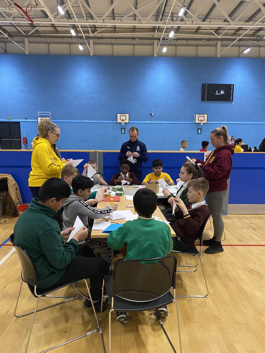 SteveFerrissOAC's tweet photo. Busy week in work finished off with the #HealthChampions workshop. 70 young people learning how they can support their own and peers Mental Wellbeing. 

Thanks to all the organisations that supported. @OCLactive @OldhamCouncil @mahdloyouthzone @YHOldham @oldhamssp @OldhamYC https://t.co/Du5EZ9WA56