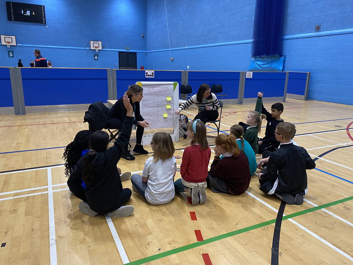 SteveFerrissOAC's tweet photo. Busy week in work finished off with the #HealthChampions workshop. 70 young people learning how they can support their own and peers Mental Wellbeing. 

Thanks to all the organisations that supported. @OCLactive @OldhamCouncil @mahdloyouthzone @YHOldham @oldhamssp @OldhamYC https://t.co/Du5EZ9WA56